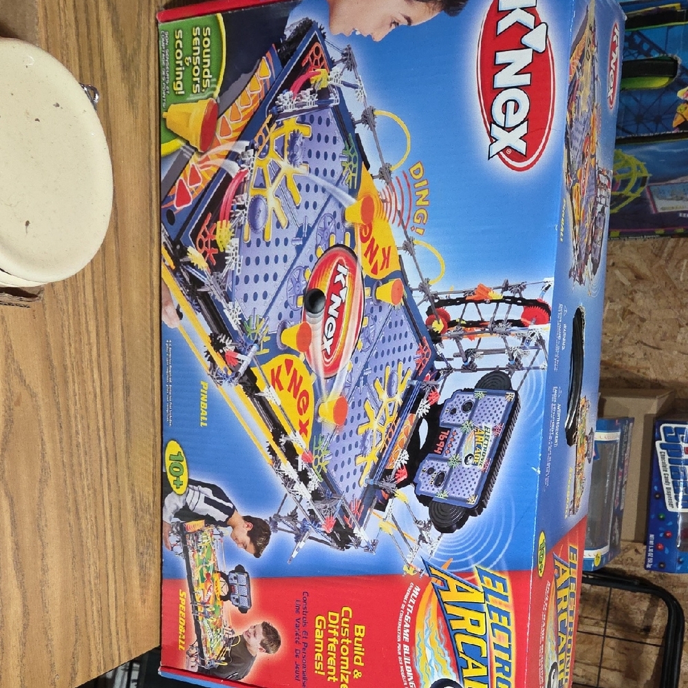K'NEX Electric Arcade Building Set - Blue and Yellow